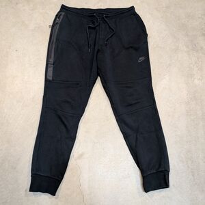 Nike Tech Fleece Sportswear Mens XL Black Joggers Flaws